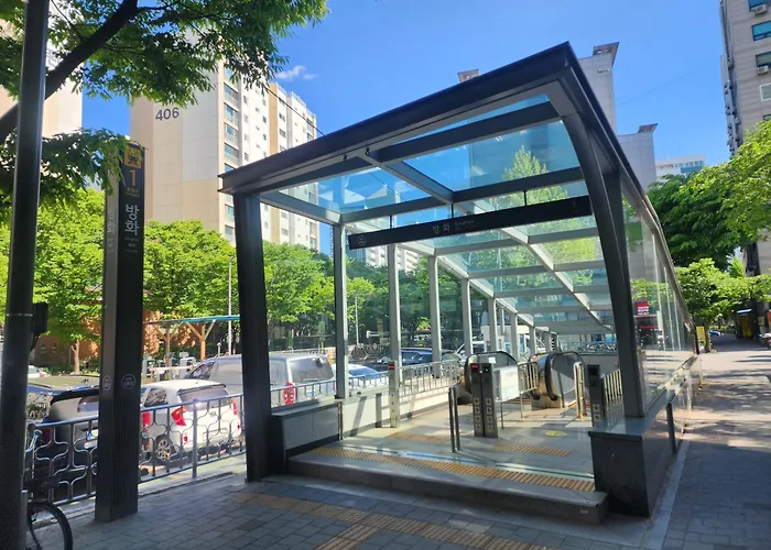 Banghwa Space 5 Min To Banghwa Stn, Near Gimpo Airport, Magok & Coex *